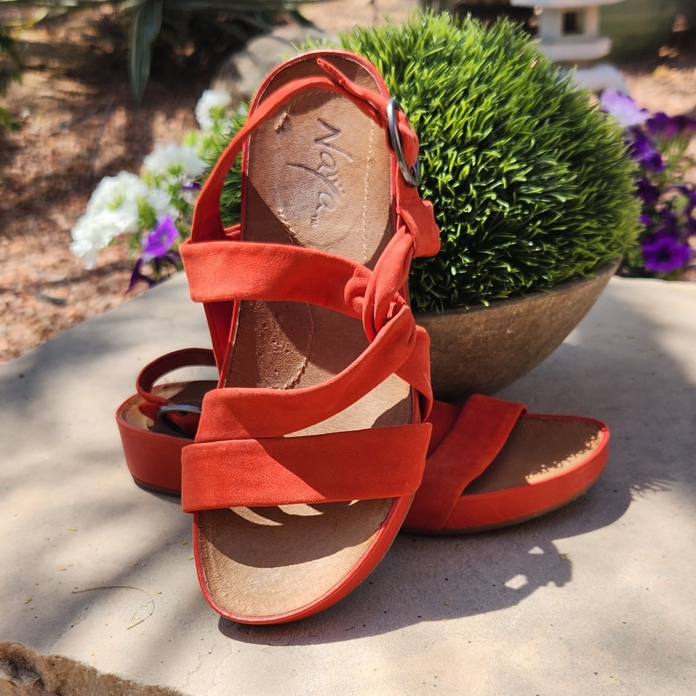 Naya Women's Sandals
